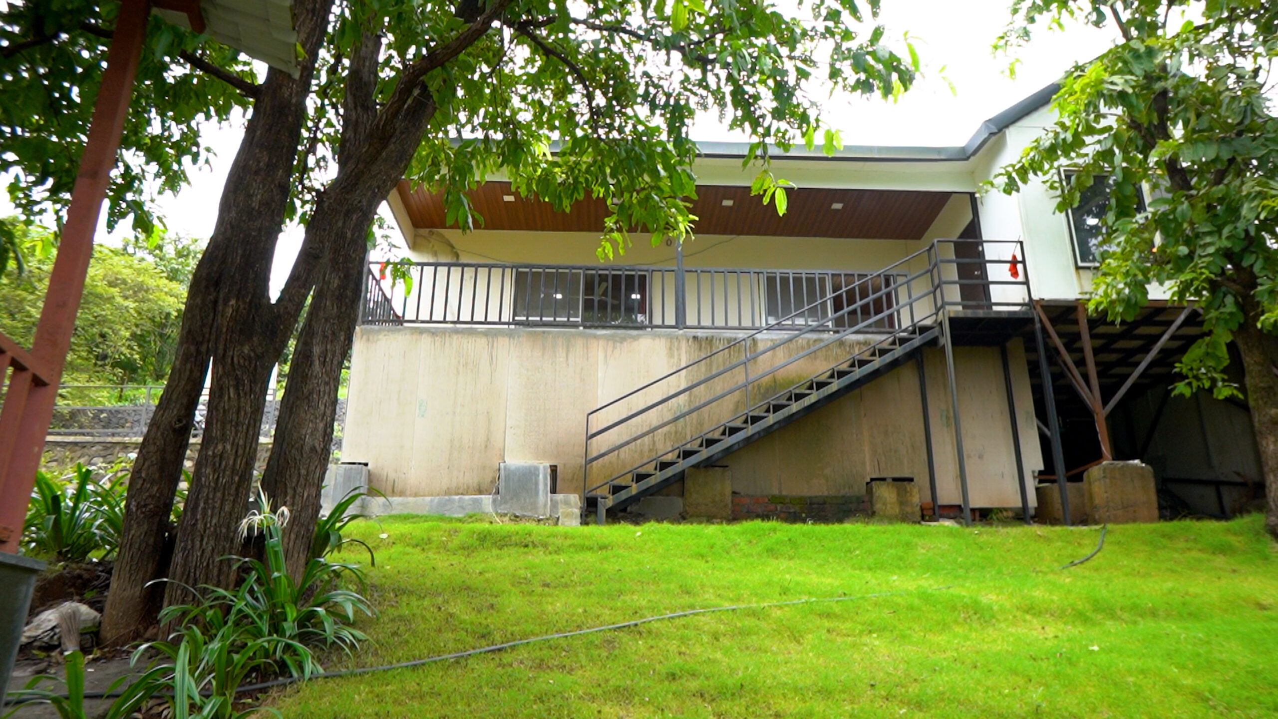 ss.00_09_24_17.Still055-scaled