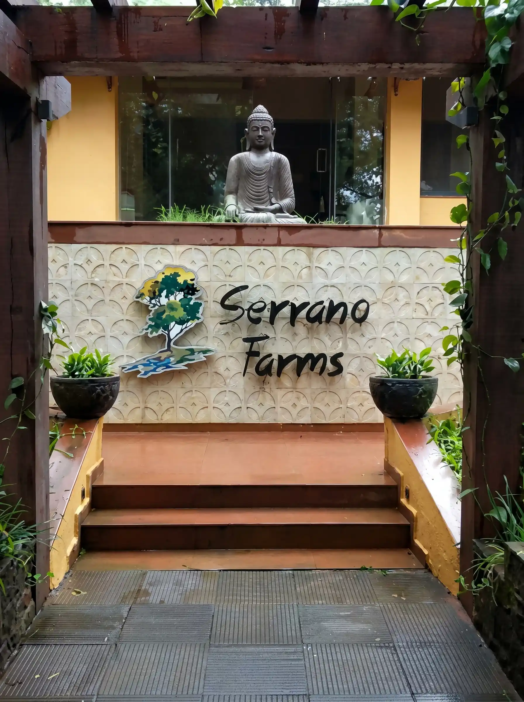 Serrano Resort